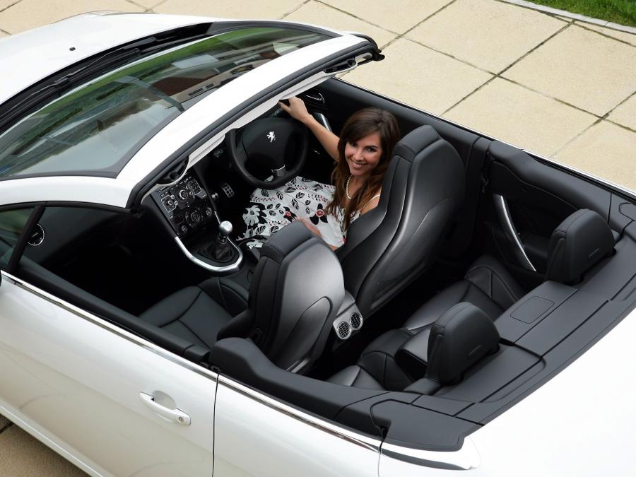  Peugeot 308 CC 2008 года  (UK) (фото 4 из 13)